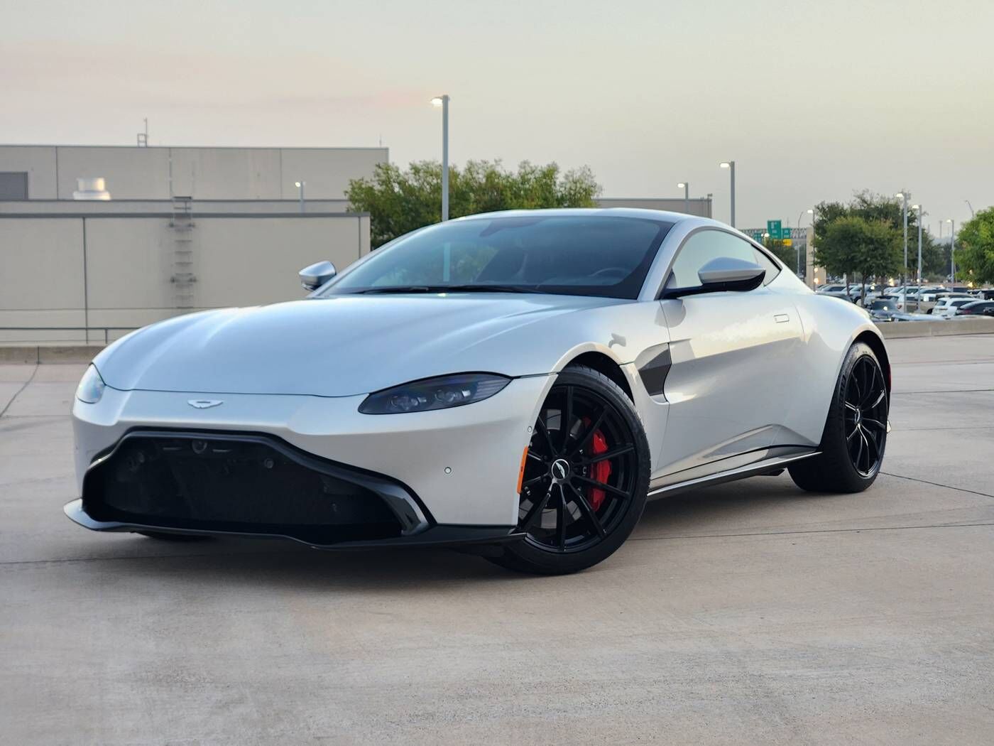 2019 ASTON MARTIN V8 Vantage