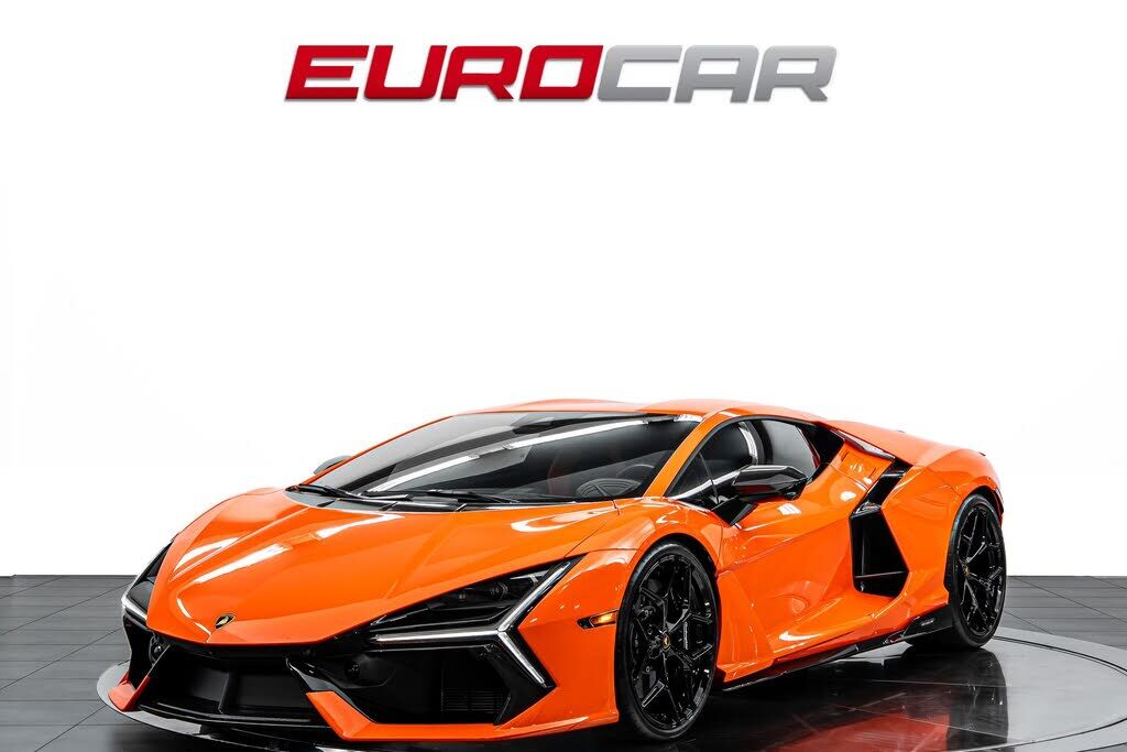 2024 LAMBORGHINI Revuelto