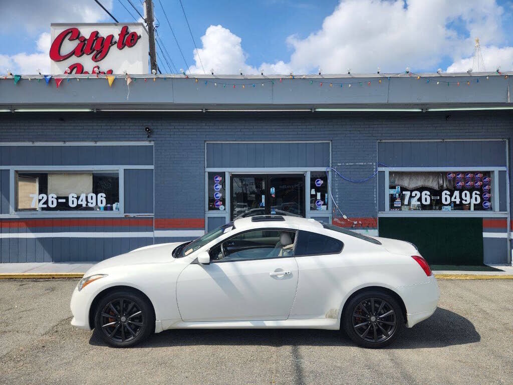 2011 INFINITI G37