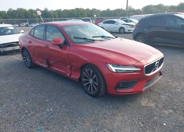 2021 VOLVO S60