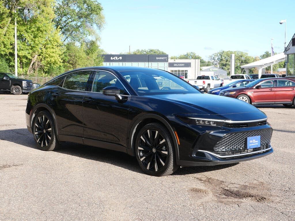 2023 TOYOTA CROWN