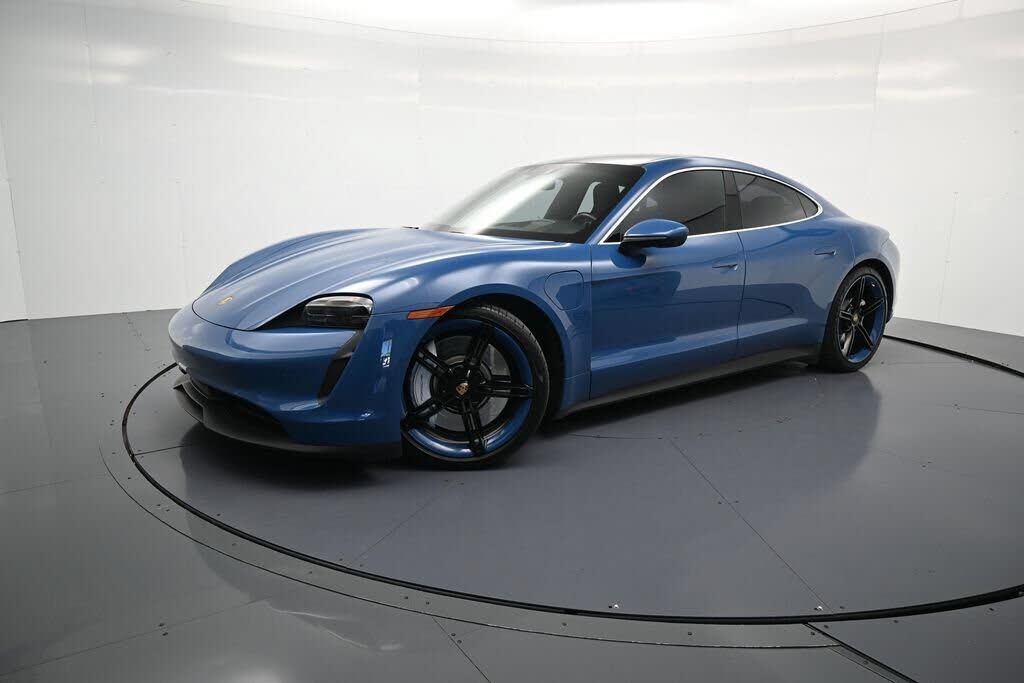 2023 PORSCHE Taycan