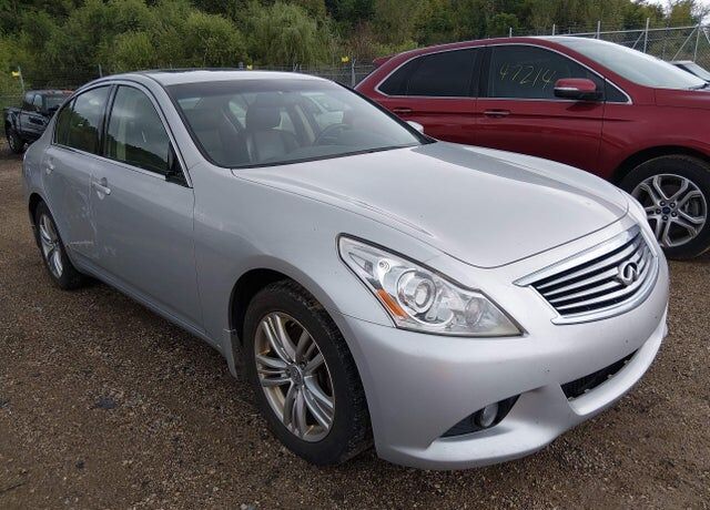 2013 INFINITI G37