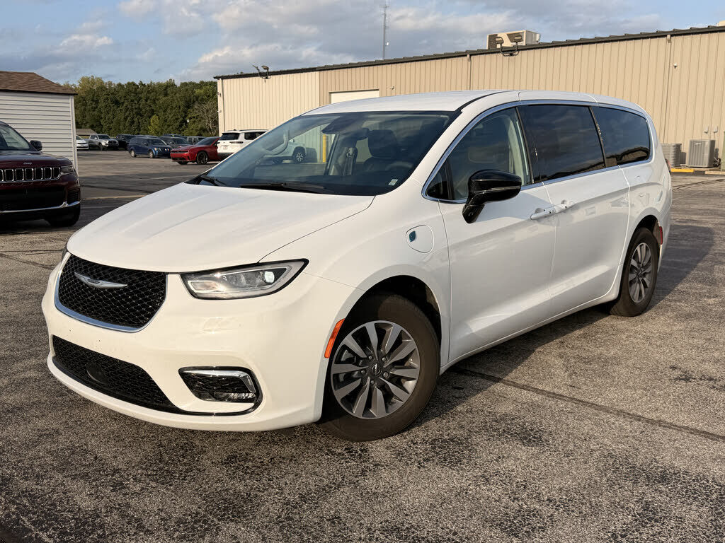 2024 CHRYSLER Pacifica
