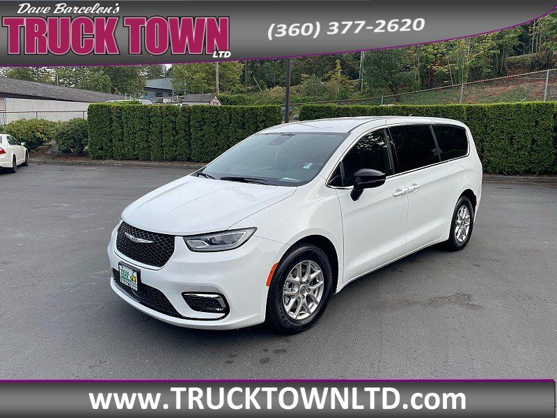 2025 CHRYSLER Pacifica
