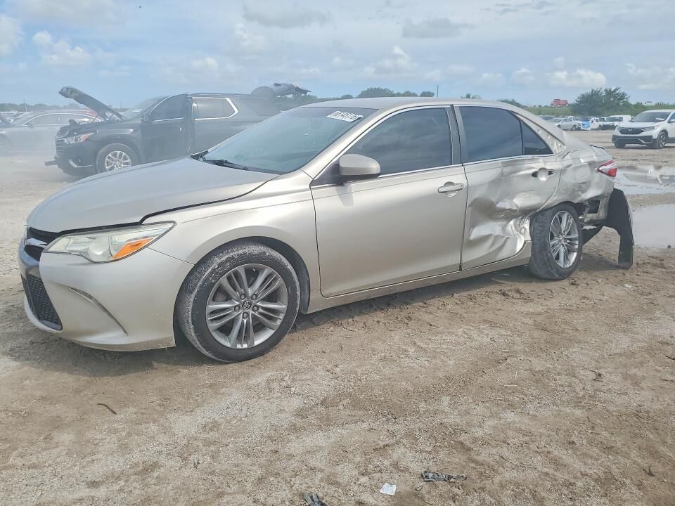 2016 TOYOTA Camry
