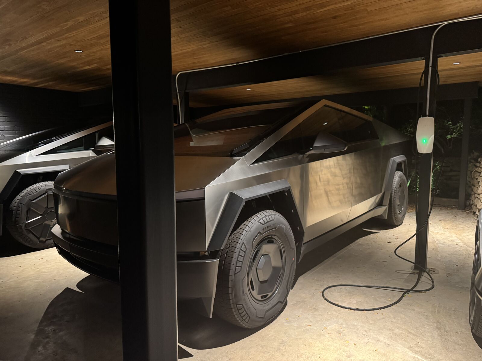 2026 TESLA Cybertruck