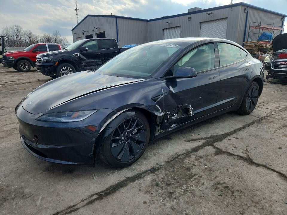 2025 TESLA Model 3