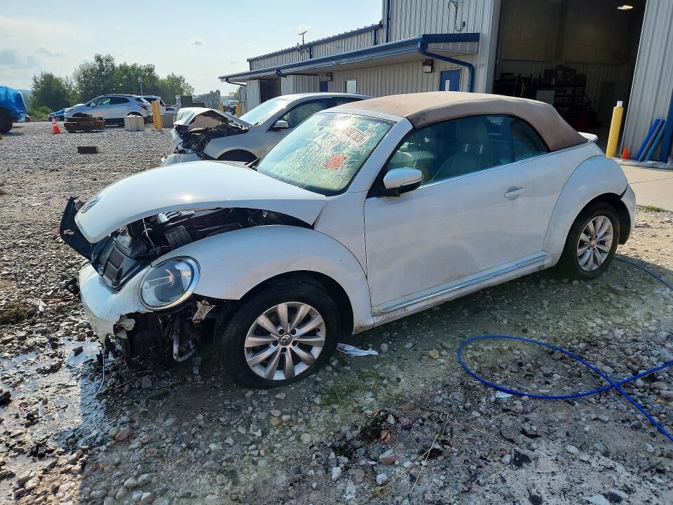 2019 VOLKSWAGEN Beetle