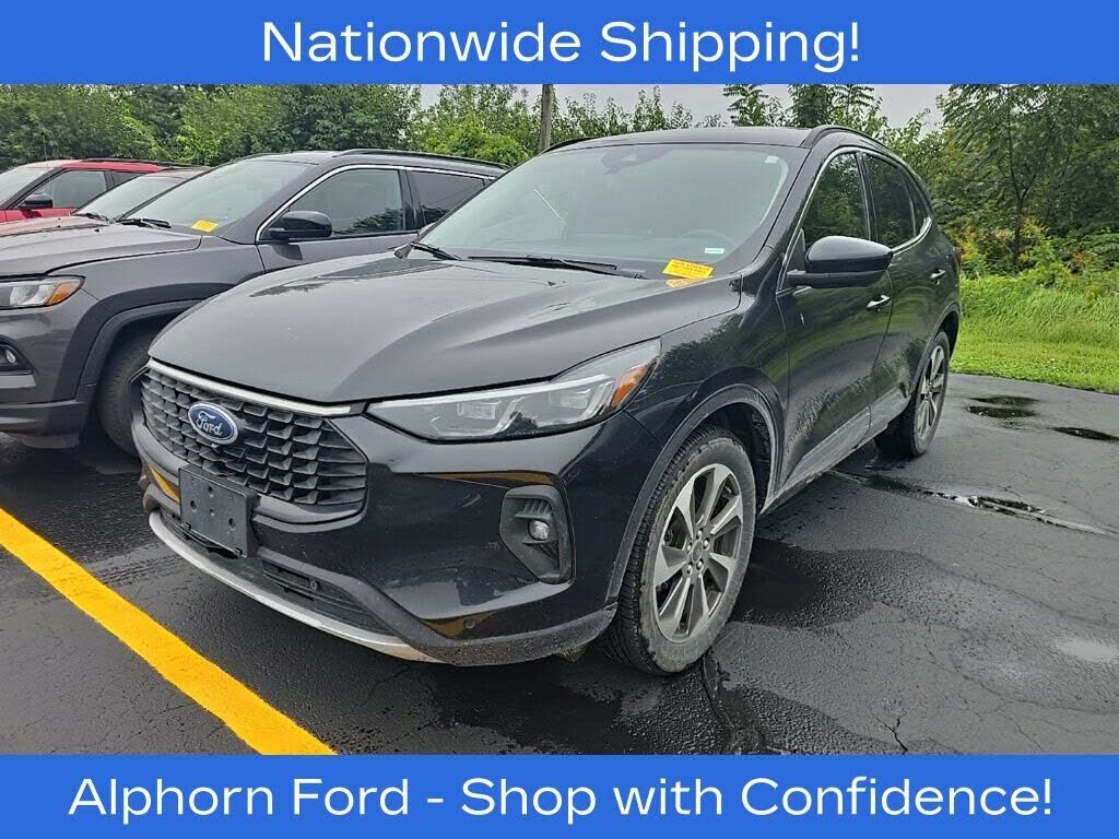2024 FORD Escape