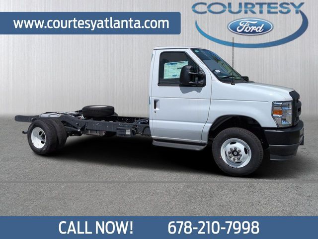 2026 FORD E-450