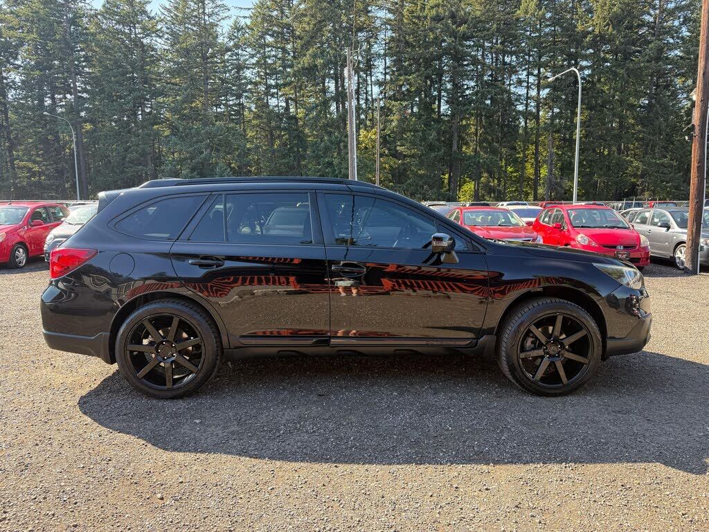 2017 SUBARU Outback