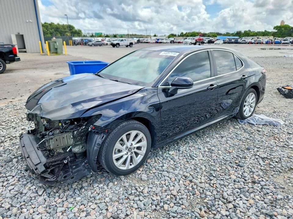 2023 TOYOTA Camry