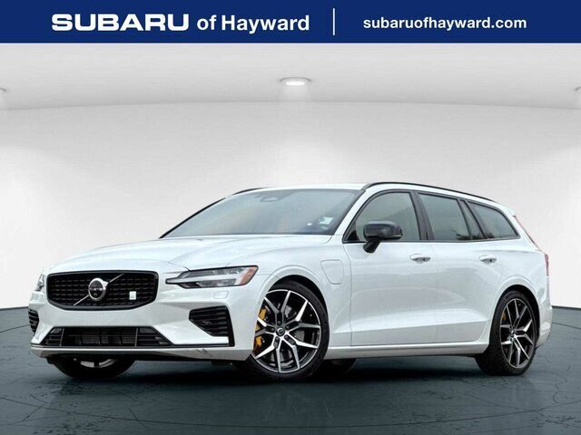 2023 VOLVO V60