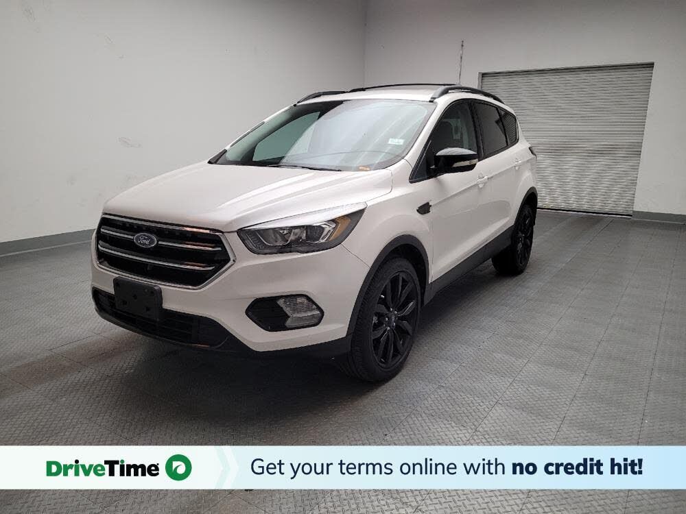 2017 FORD Escape