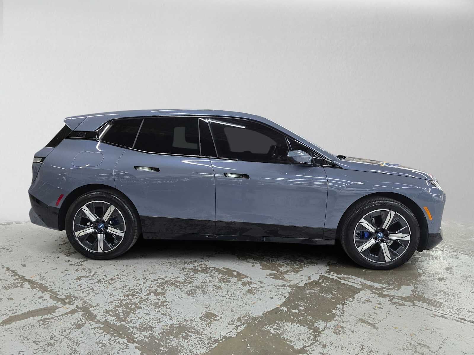 2024 BMW iX