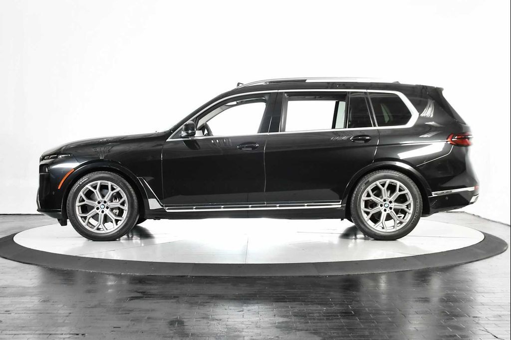 2024 BMW X7