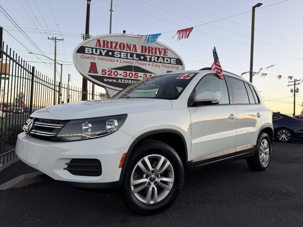 2016 VOLKSWAGEN Tiguan