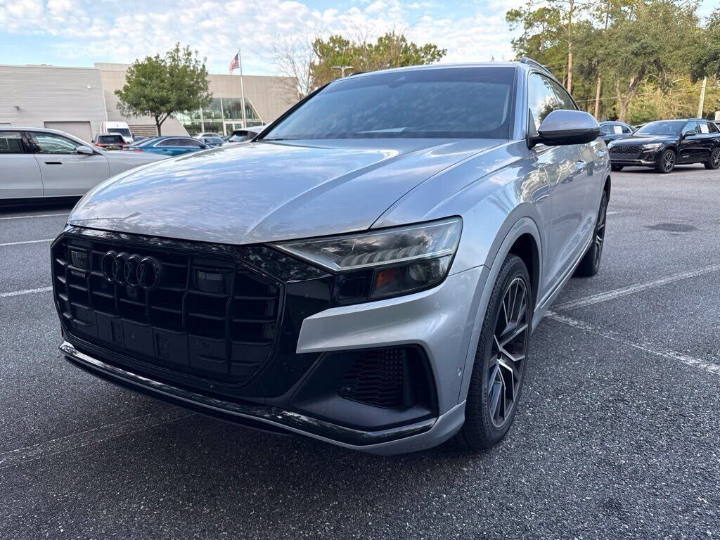 2021 AUDI Q8