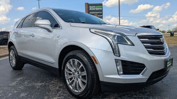 2017 CADILLAC XT5
