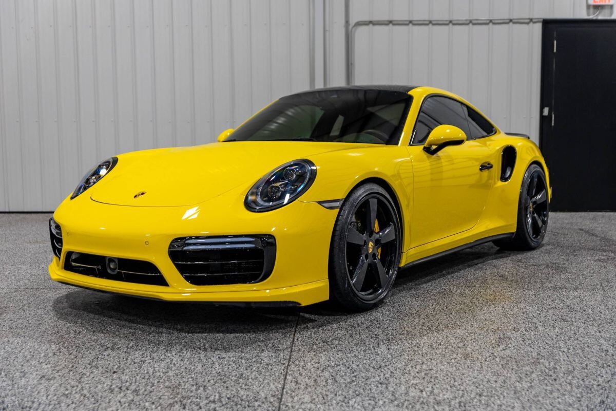 2019 PORSCHE 911