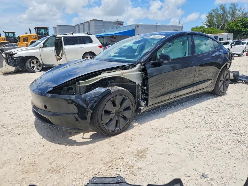 2024 TESLA Model 3