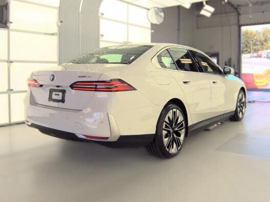 2024 BMW i5