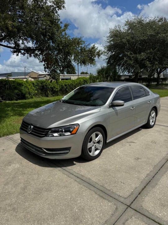 2014 VOLKSWAGEN Passat