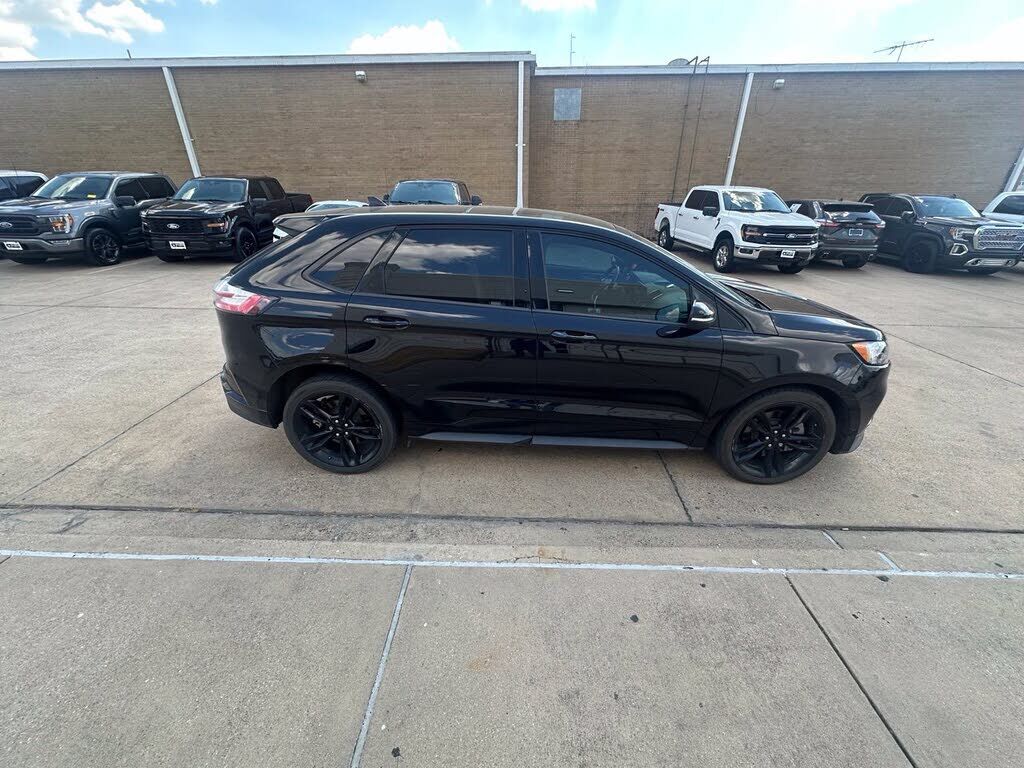2022 FORD Edge
