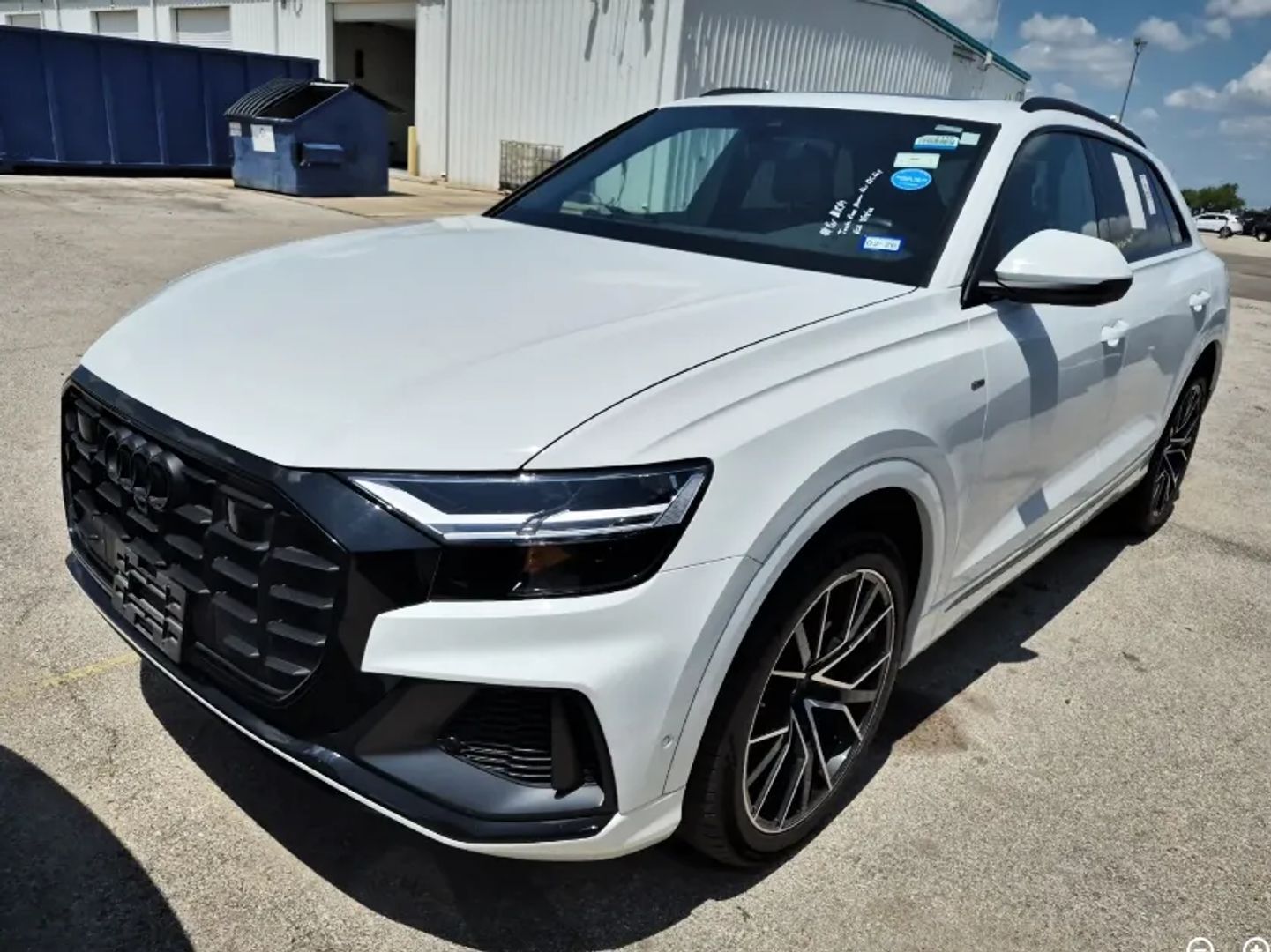 2022 AUDI Q8