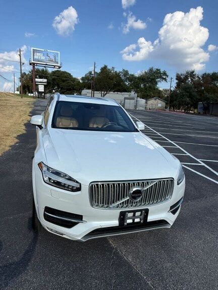 2017 VOLVO XC90