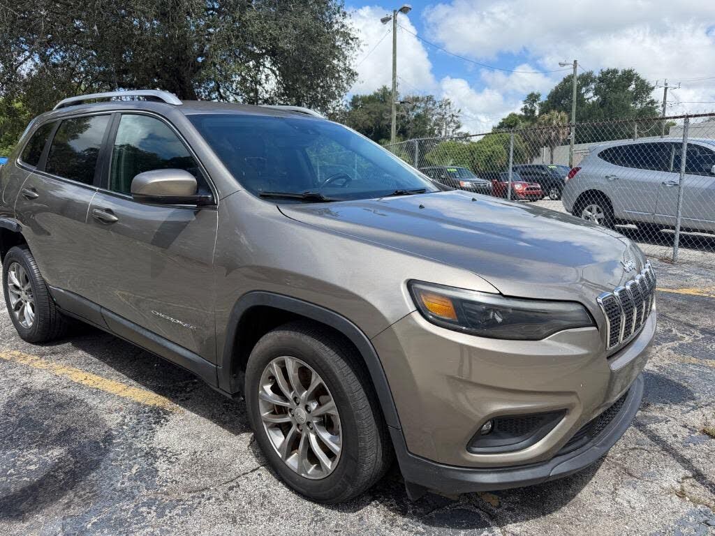 2021 JEEP Cherokee