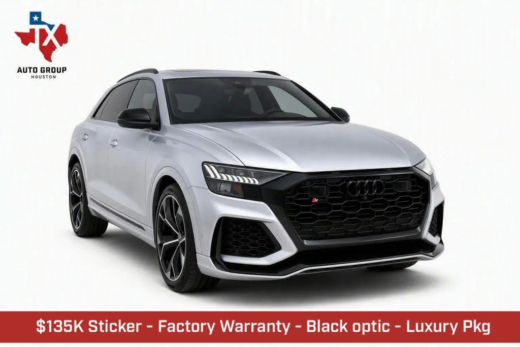 2023 AUDI RS Q8