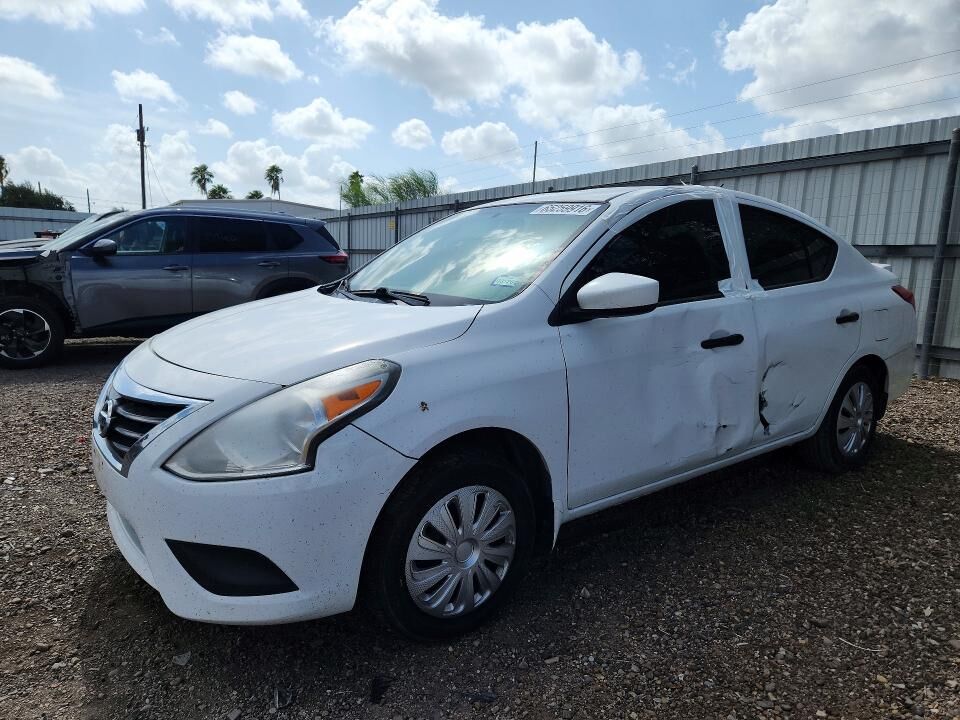 2016 NISSAN Versa