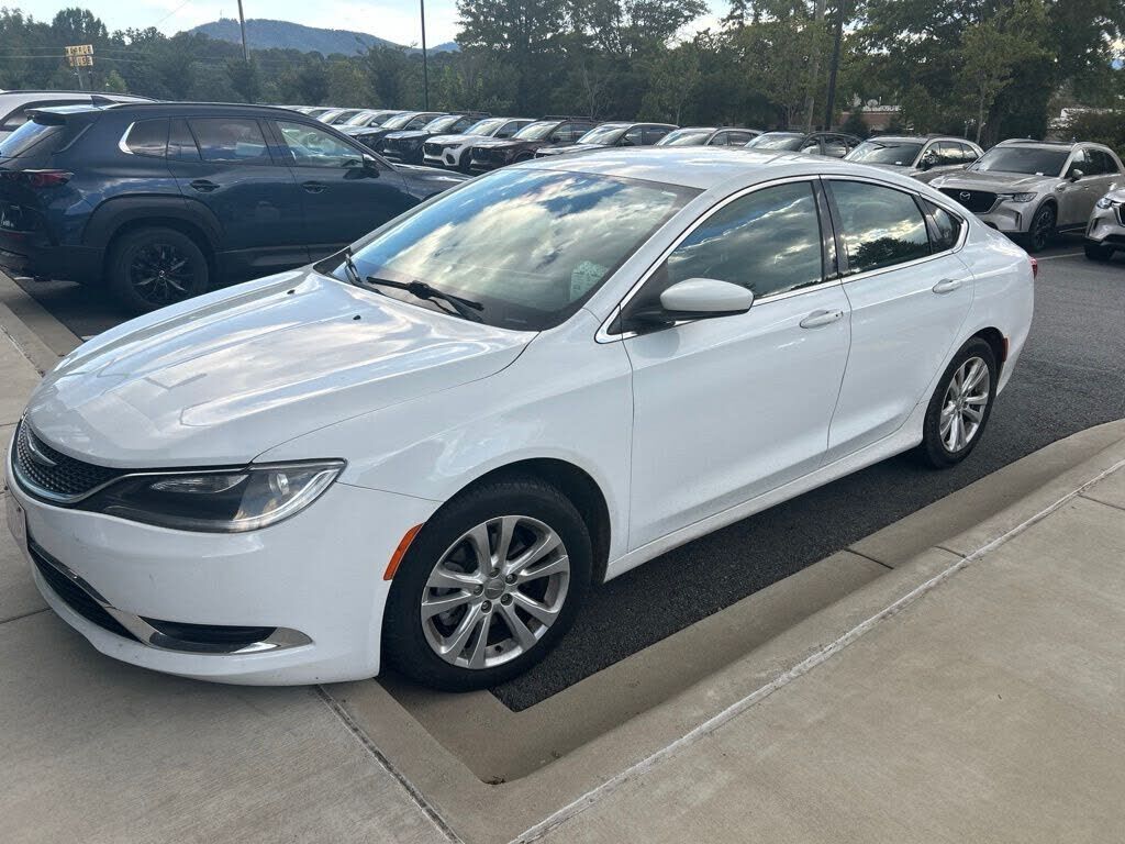 2017 CHRYSLER 200