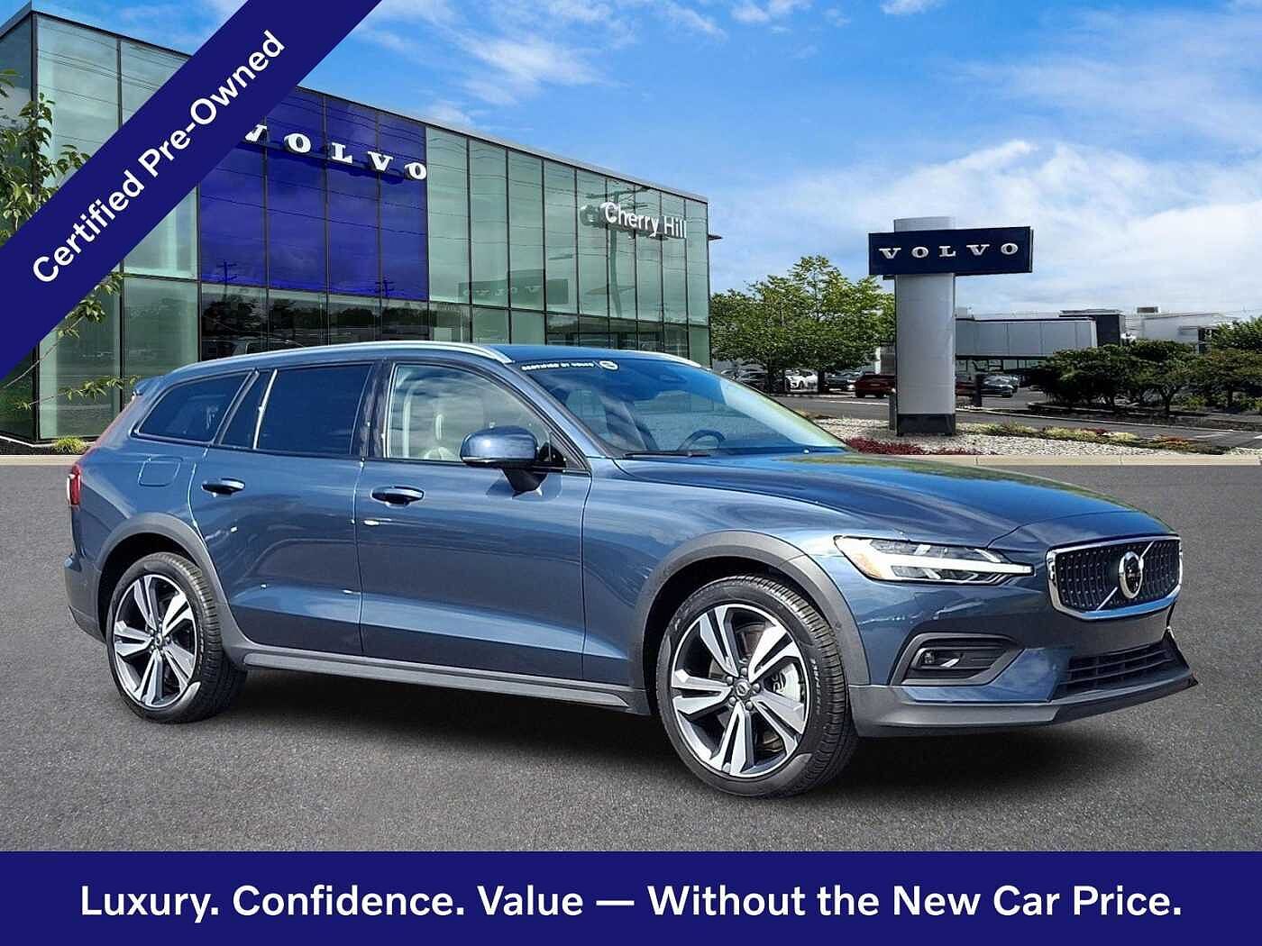 2024 VOLVO V60CC