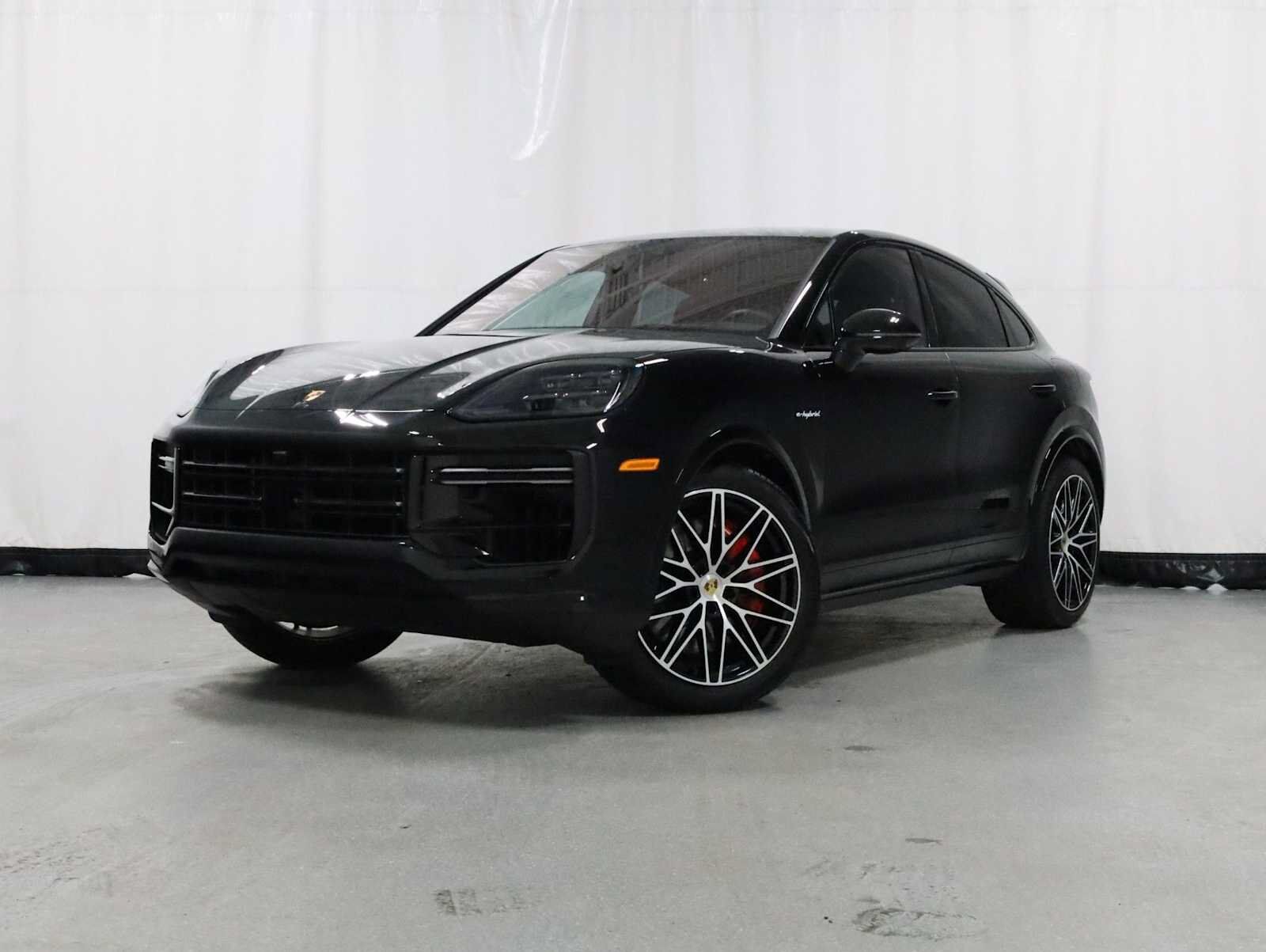 2024 PORSCHE Cayenne
