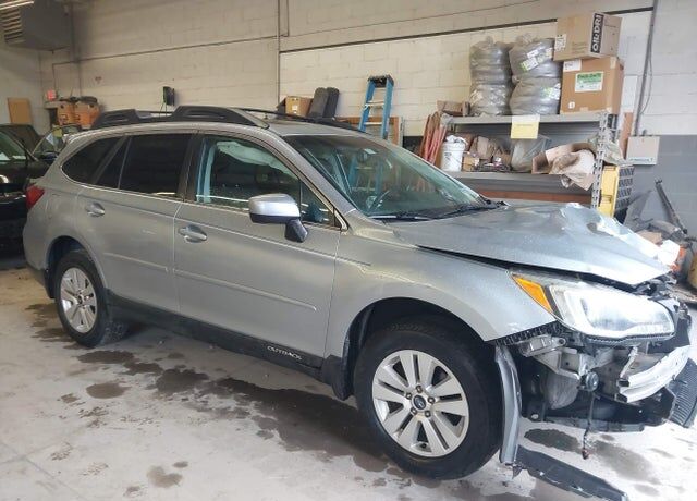 2015 SUBARU Outback