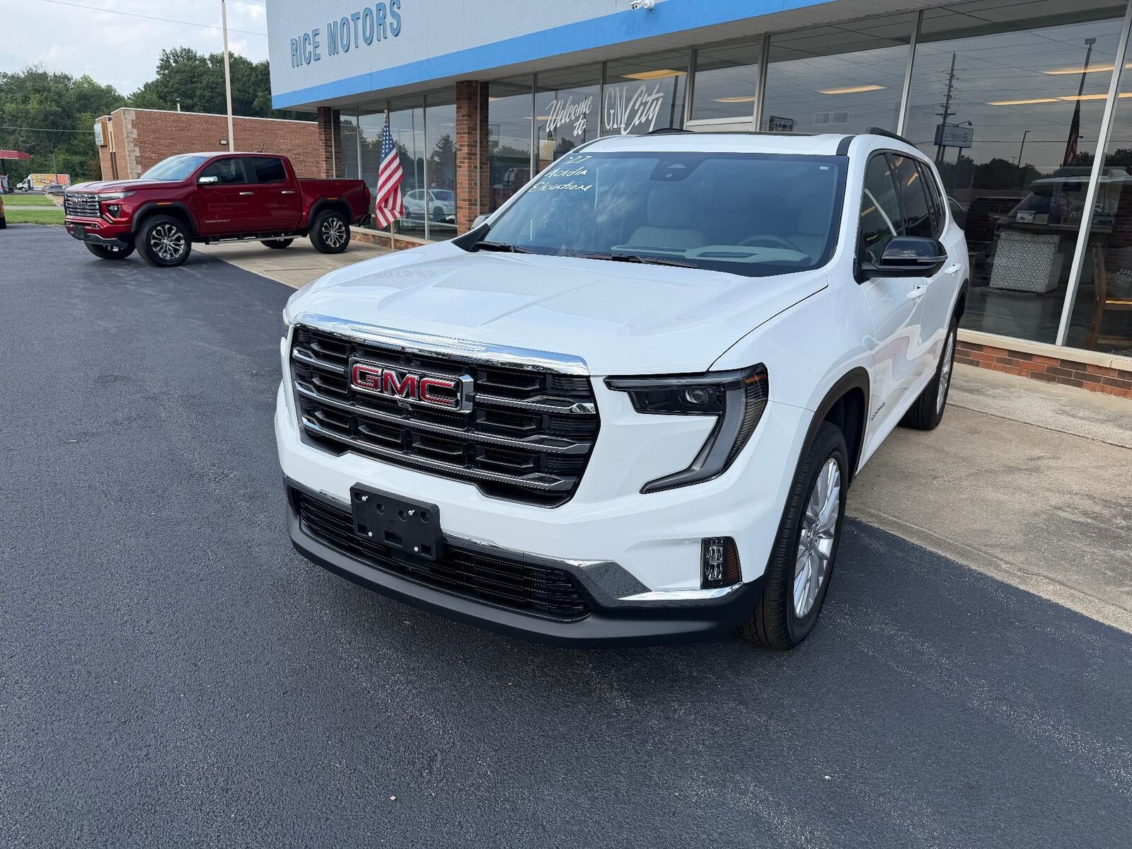 2027 GMC Acadia