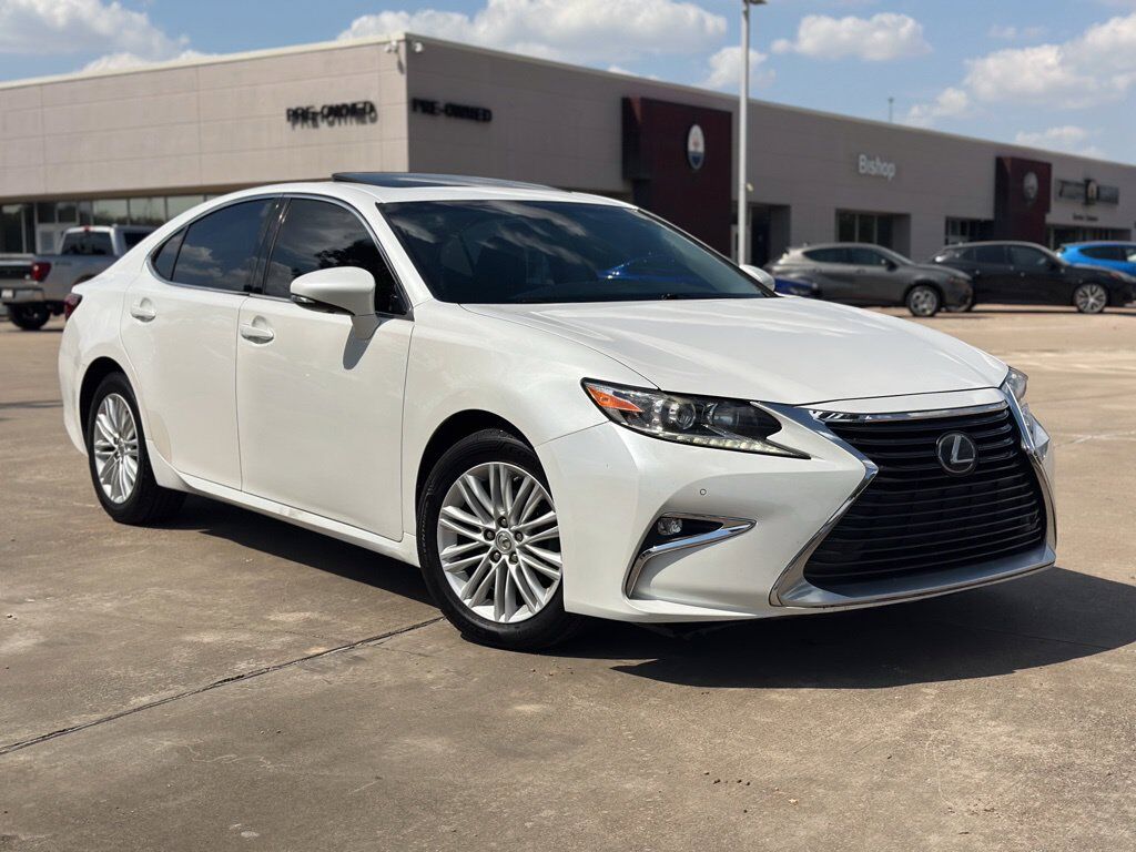 2017 LEXUS ES