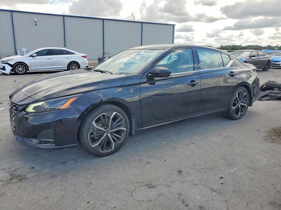 2024 NISSAN Altima