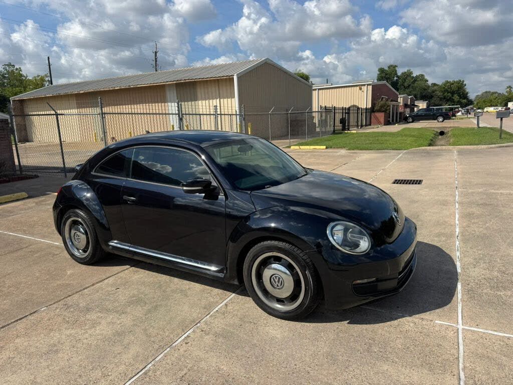 2016 VOLKSWAGEN Beetle