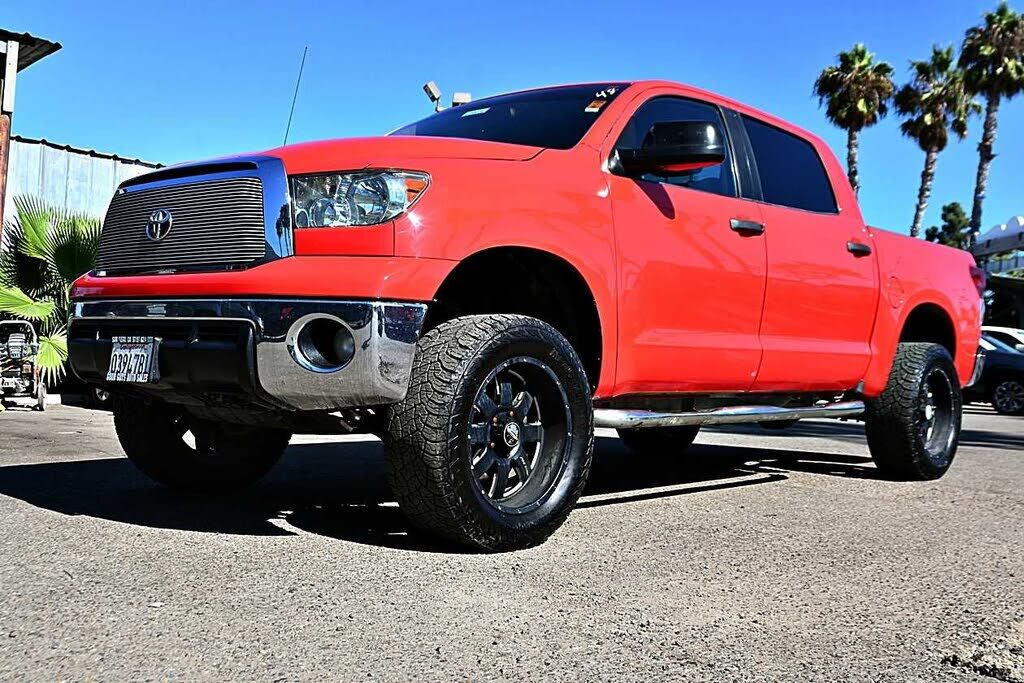 2011 TOYOTA Tundra