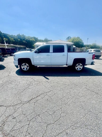 2018 CHEVROLET Silverado