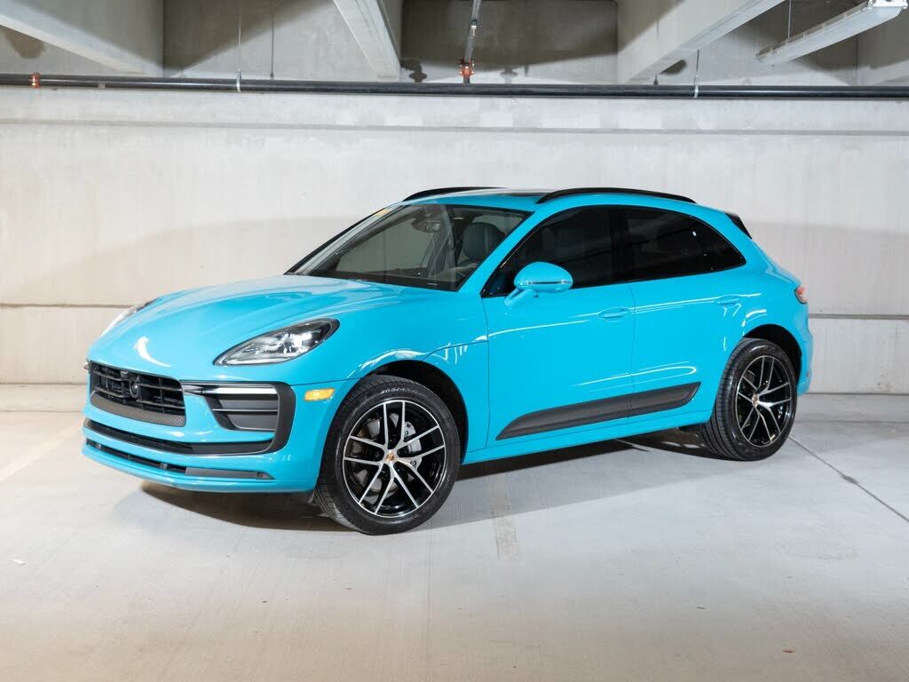 2023 PORSCHE Macan