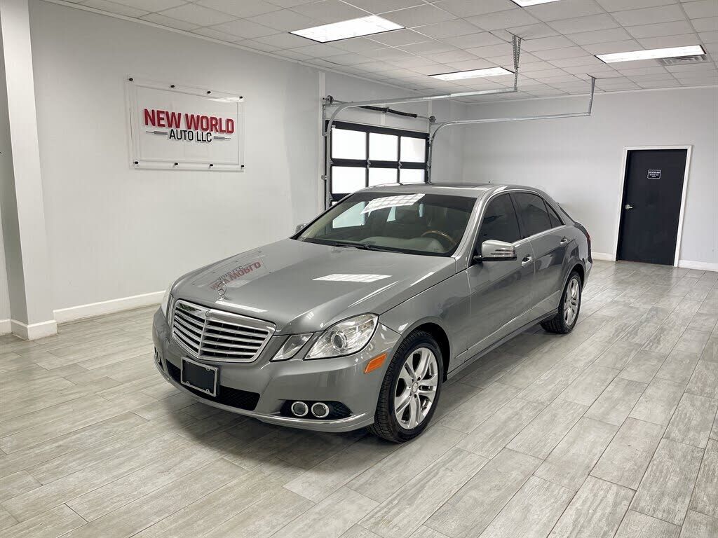 2011 MERCEDES-BENZ E-Class
