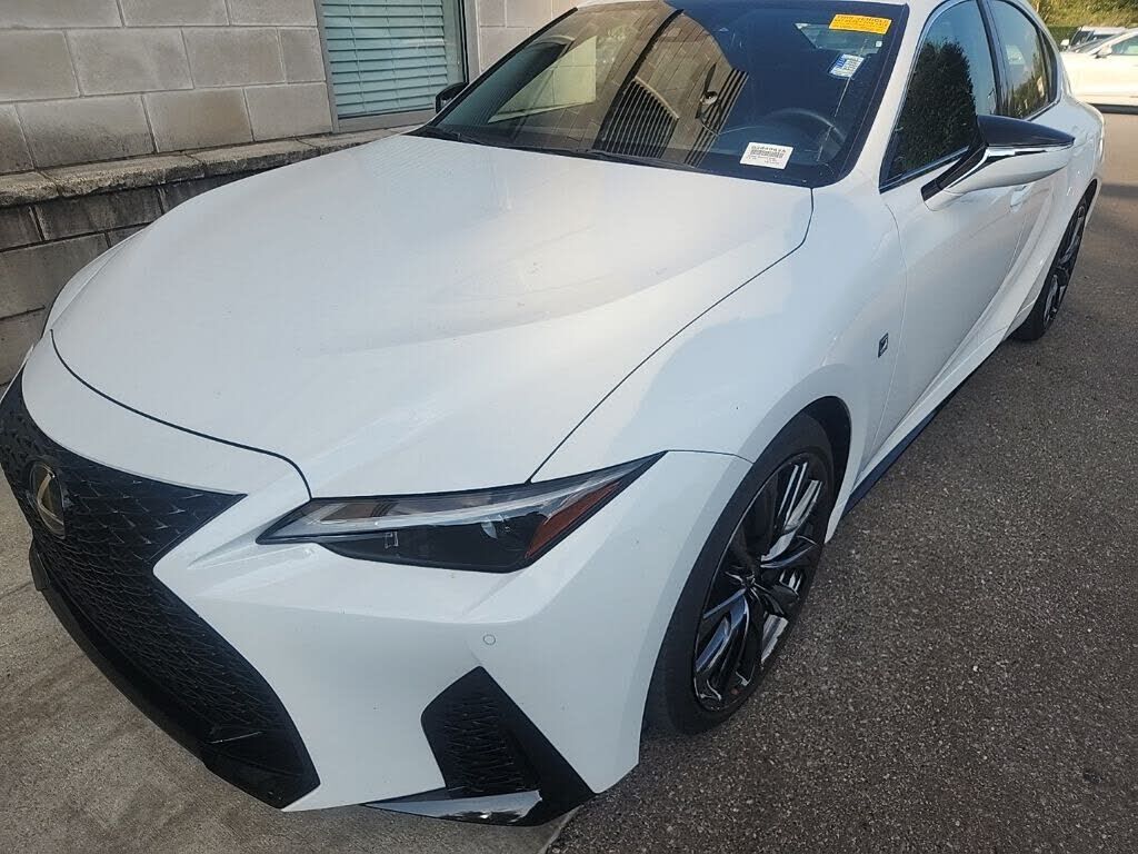 2023 LEXUS IS