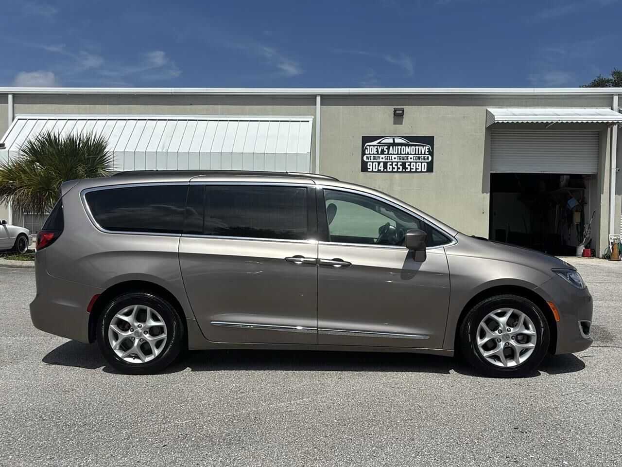 2017 CHRYSLER Pacifica