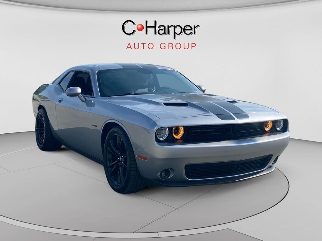 2017 DODGE Challenger
