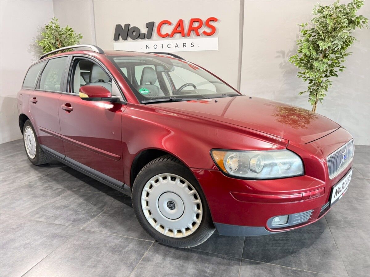 2005 VOLVO V50